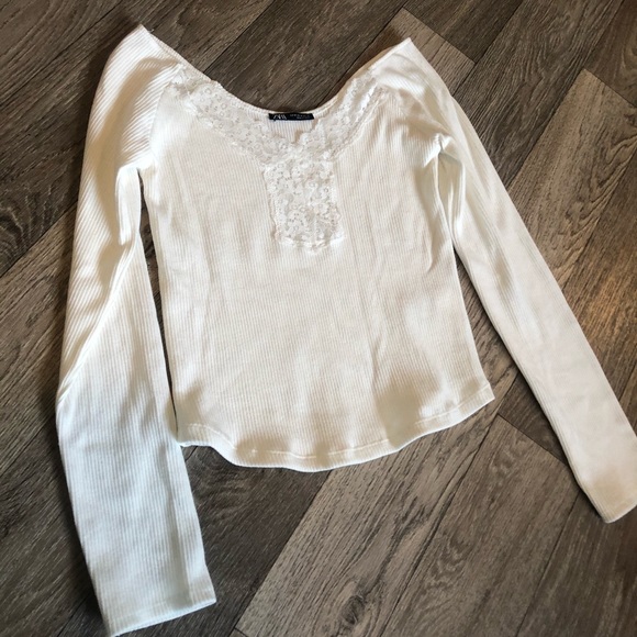 Zara white long sleeve blouse with lace detail. - Picture 2 of 5